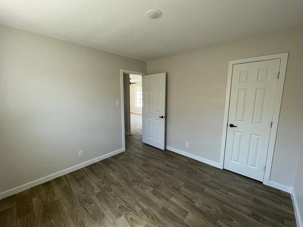 2219 E Portland St #3 - Photo 6 of 10