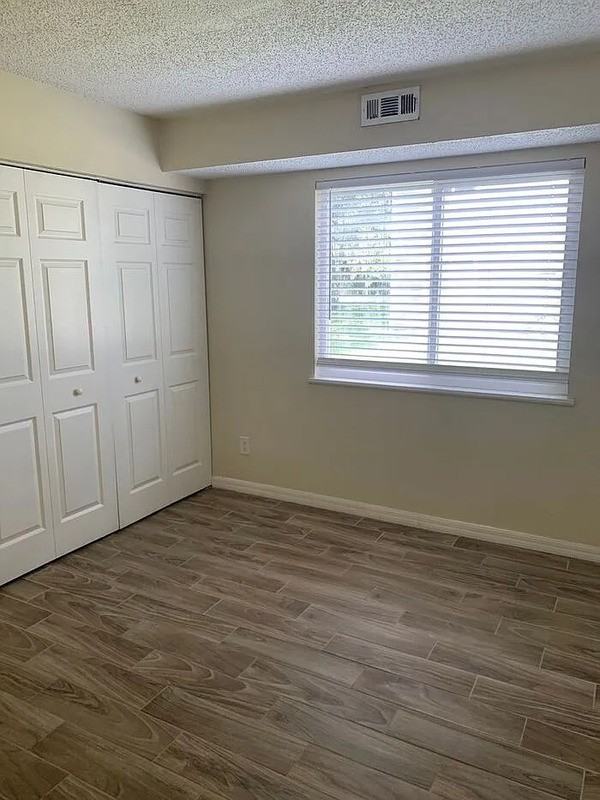 17 E Rhodes Dr #17 - Photo 2 of 10