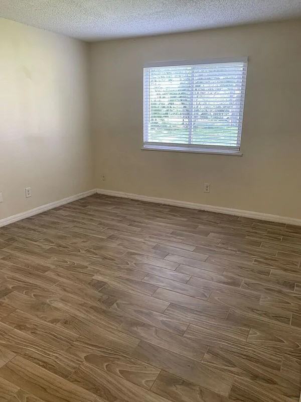 17 E Rhodes Dr #17 - Photo 3 of 10