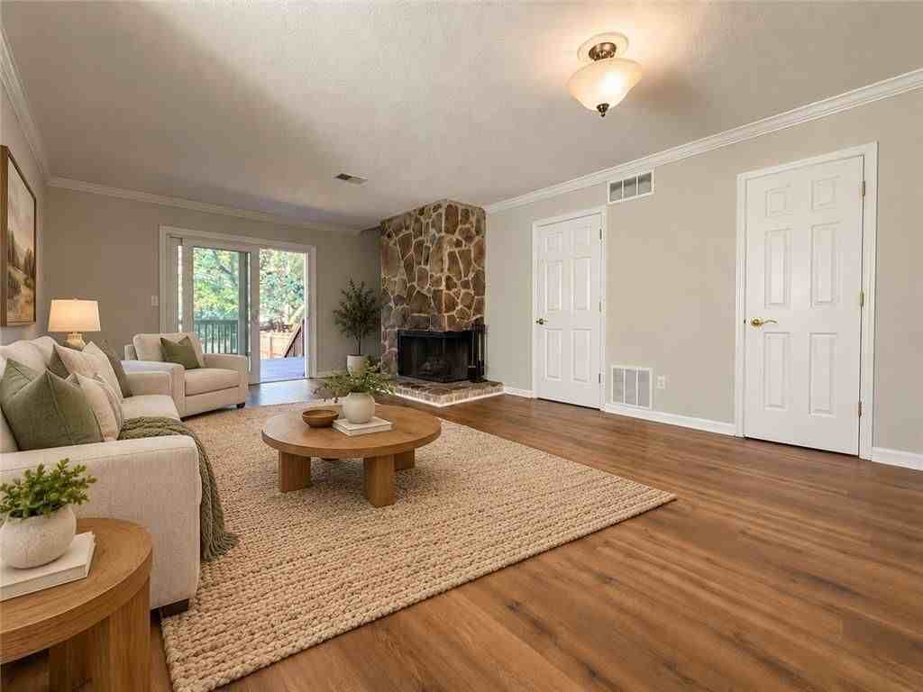 1330 Ridgecrest Ln Se - Photo 5 of 23