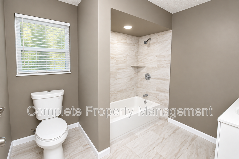 205 Tucker Ave - Photo 7 of 9