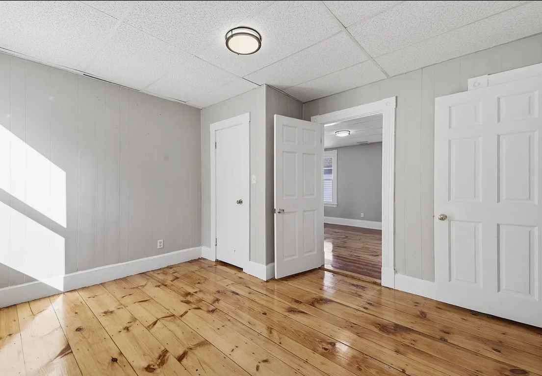 220 University Ave - Photo 2 of 14