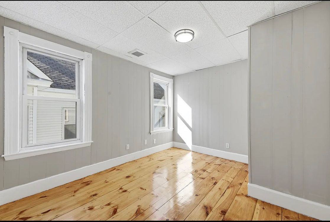 220 University Ave - Photo 3 of 14