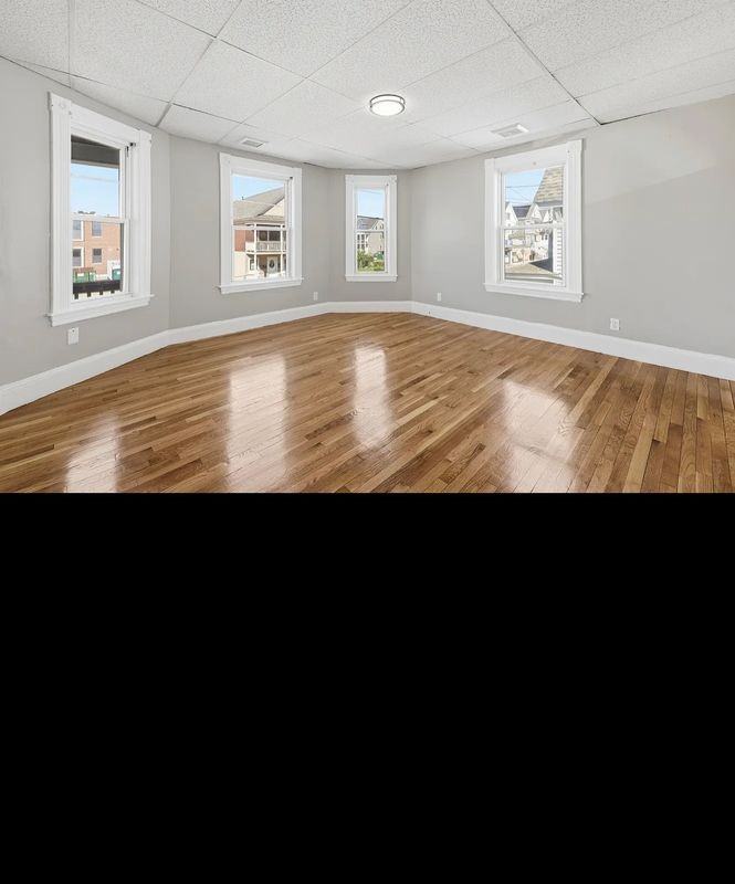 220 University Ave - Photo 5 of 14