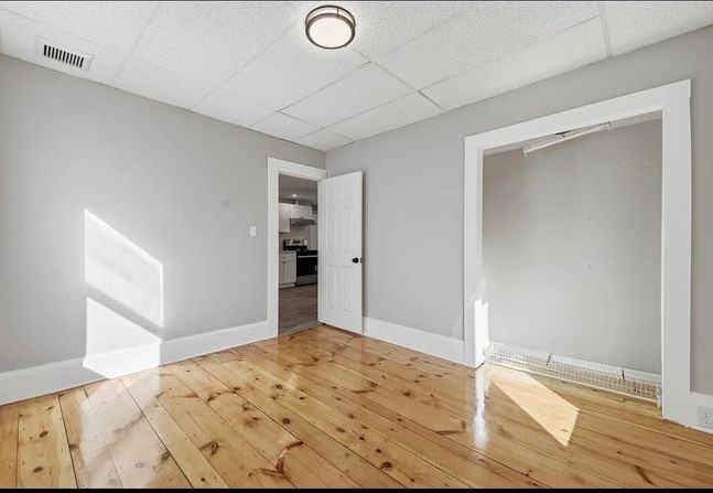 220 University Ave - Photo 7 of 14