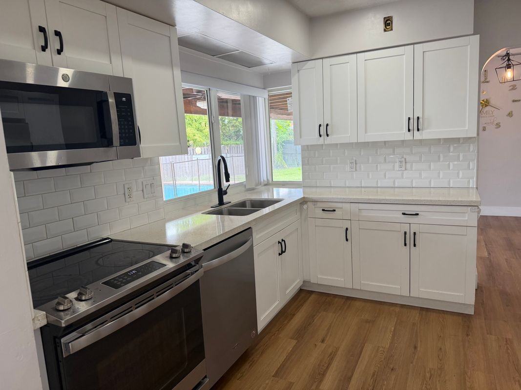 2035 Sw 98th Ave - Photo 5 of 17