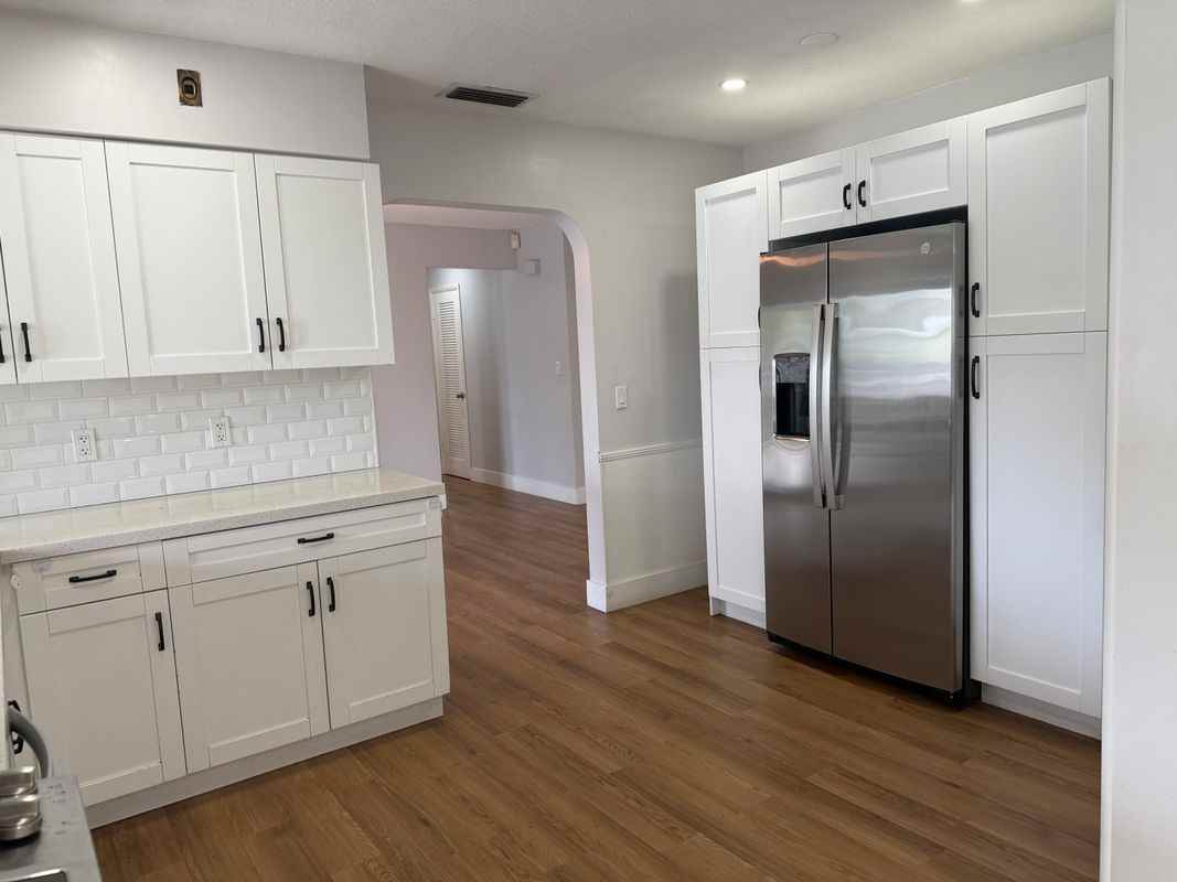 2035 Sw 98th Ave - Photo 6 of 17