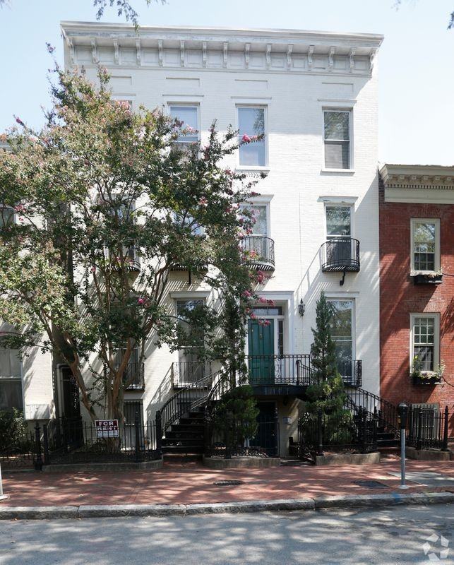 108 E Cary St - Photo 2 of 3