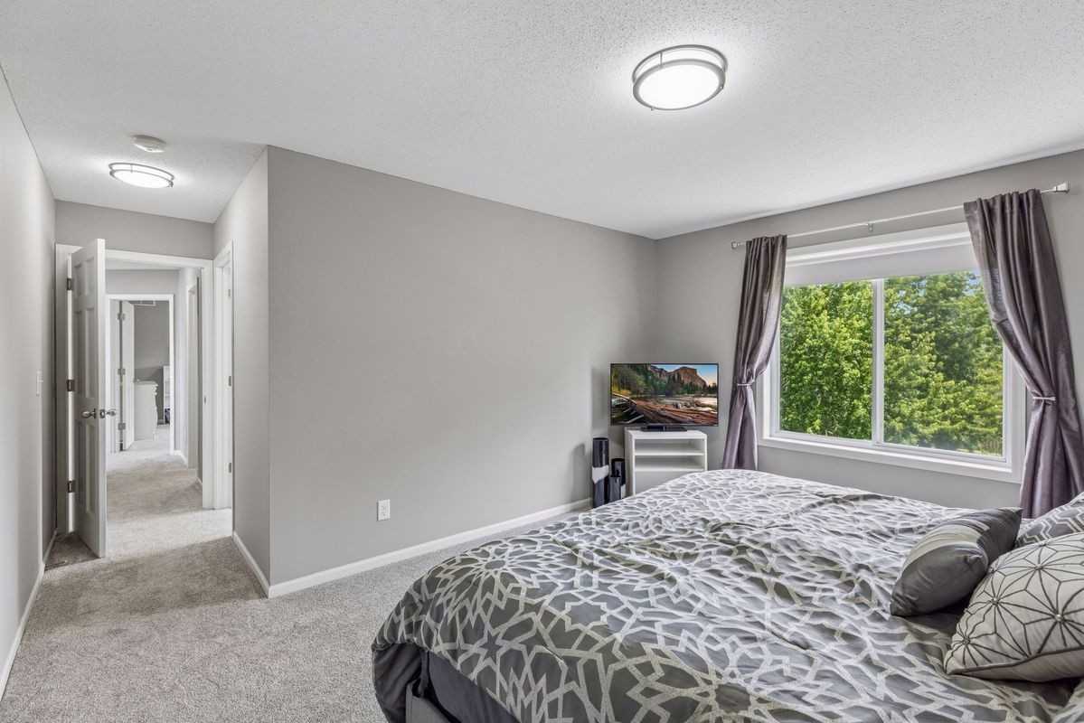 624 Dundee Ave - Photo 4 of 13