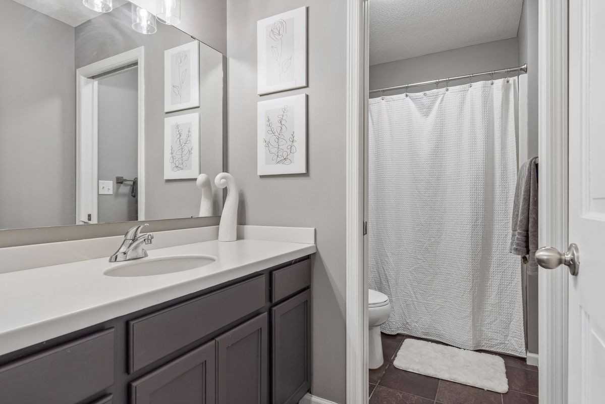 624 Dundee Ave - Photo 5 of 13