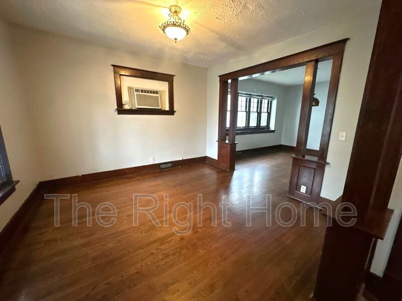 1518 S 25th St - Photo 5 of 16
