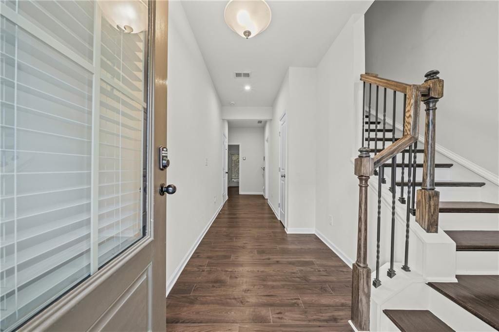 1404 Ridgebend Way Se - Photo 4 of 35