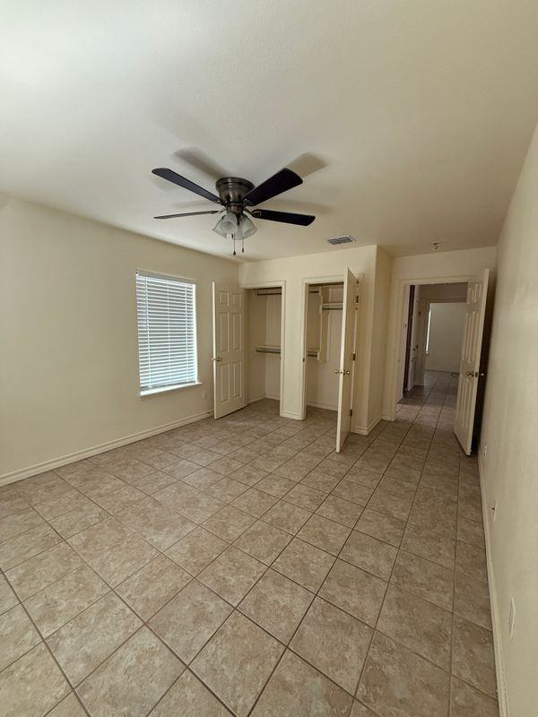 1302 Tyler Ave - Photo 4 of 14
