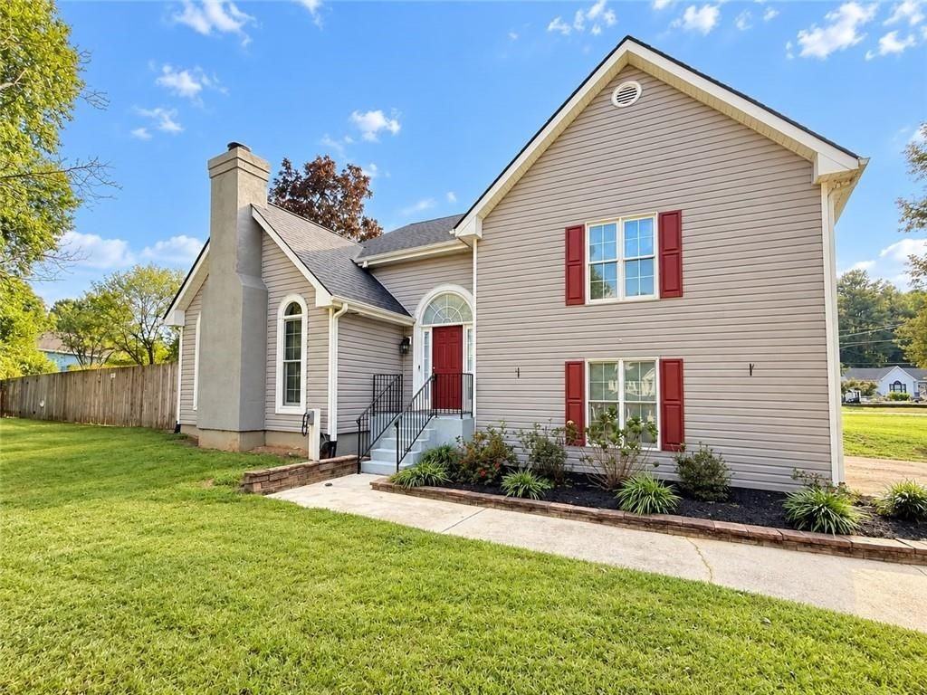 3146 Pine Top Ct Sw - Photo 3 of 12