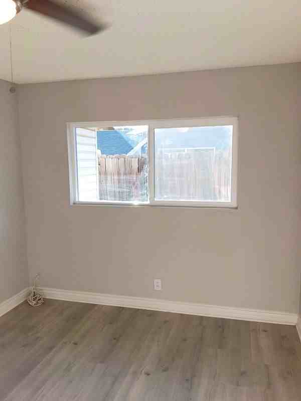 639 E Ovington St - Photo 4 of 4