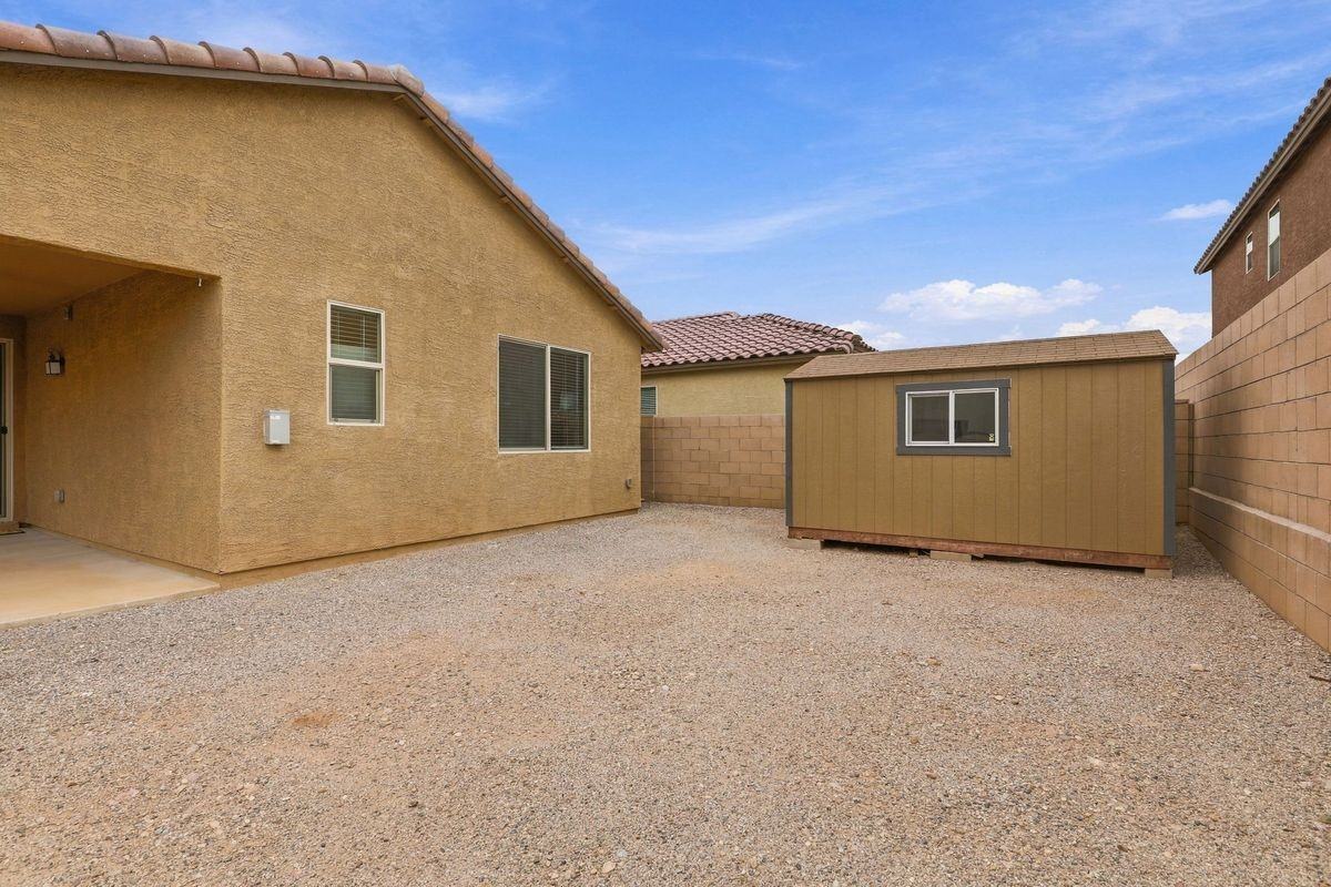 9052 E Pantano Bluff Dr - Photo 2 of 14