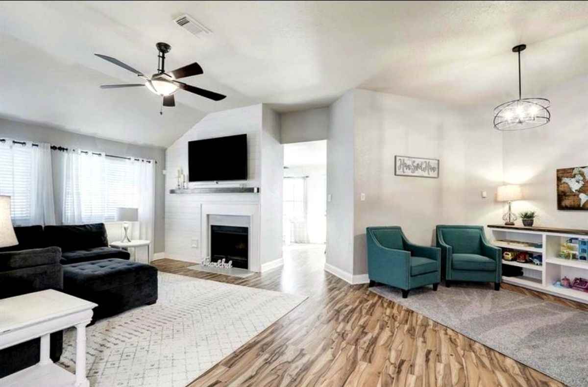 4508 Stonebridge Dr - Photo 4 of 30