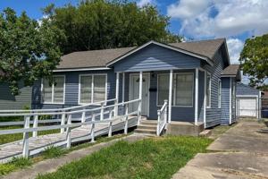 featured image of 921 Nandina Dr