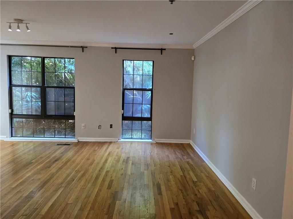 317 8th St Ne ##3 - Photo 6 of 20