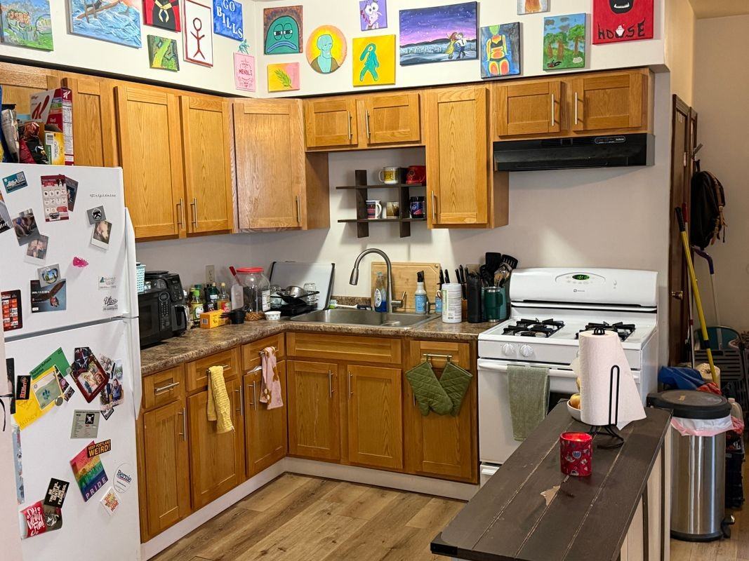 279 Normal Ave - Photo 4 of 9