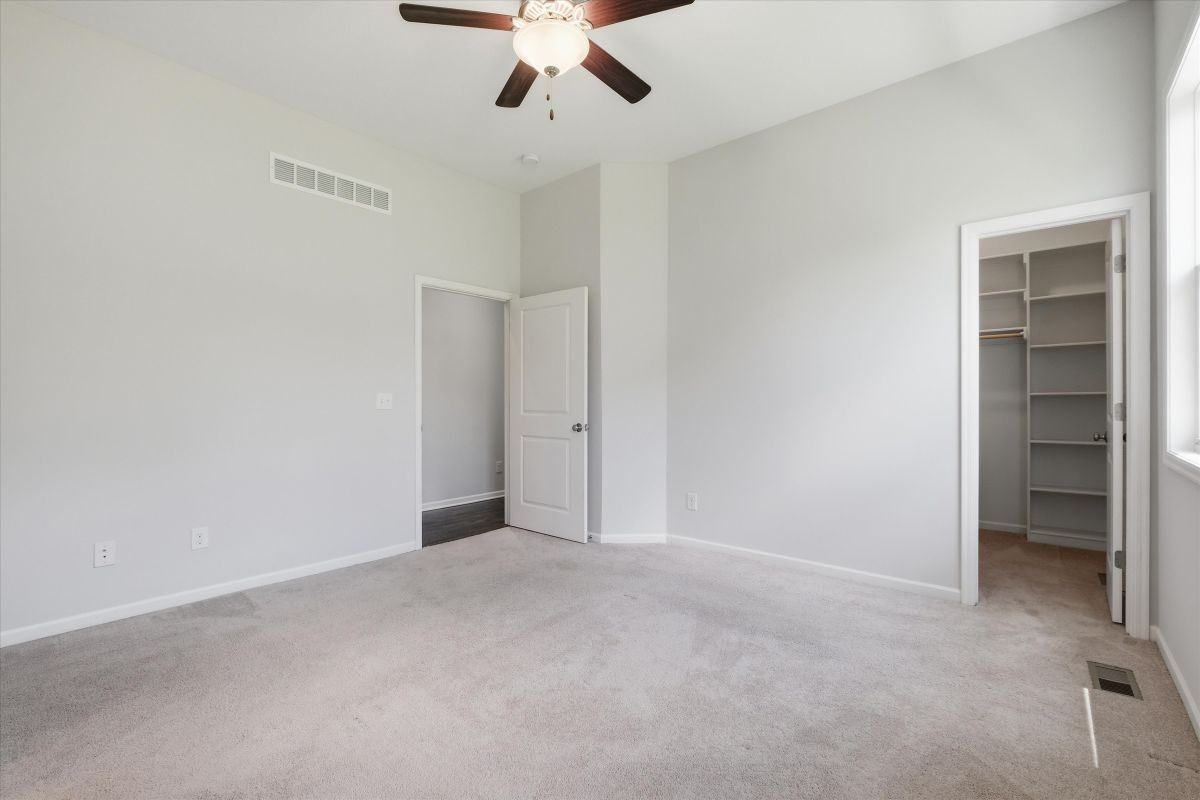 8278 Primrose St - Photo 7 of 20