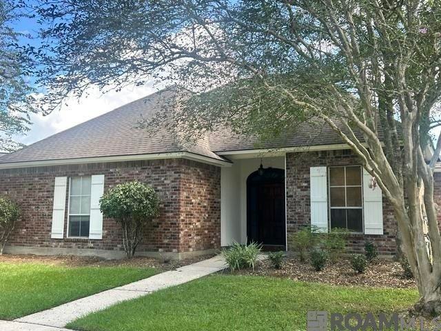 1325 Springlake Dr - Photo 2 of 23