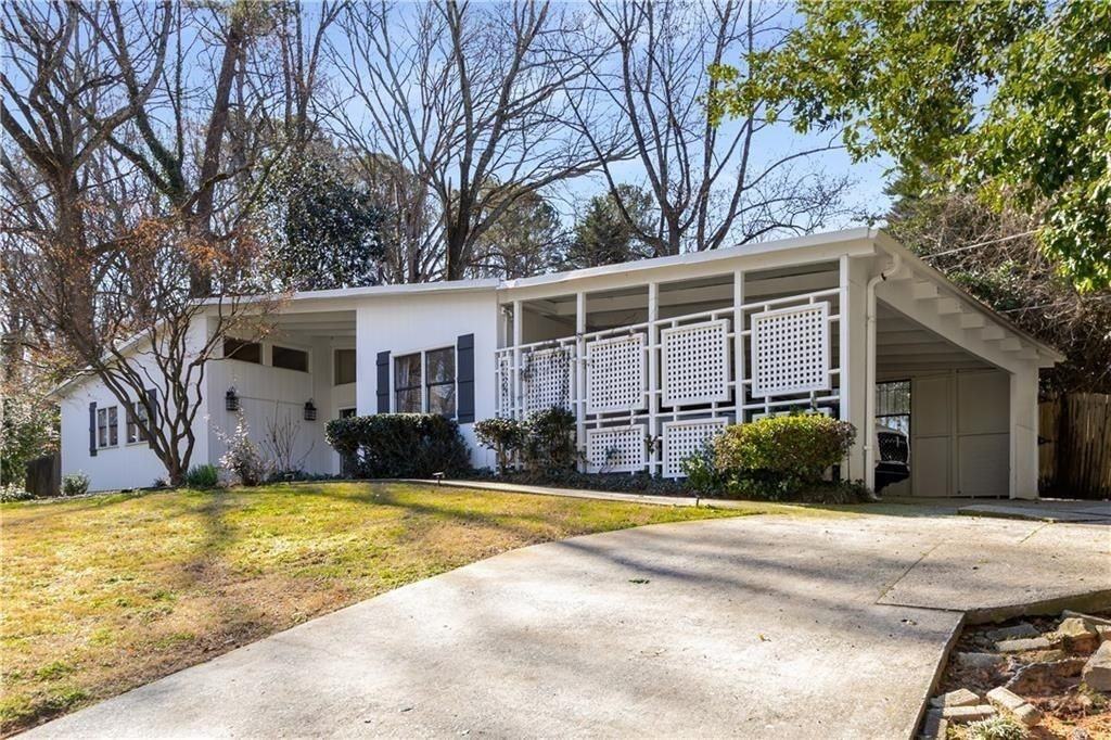 130 Putnam Cir Ne - Photo 2 of 13