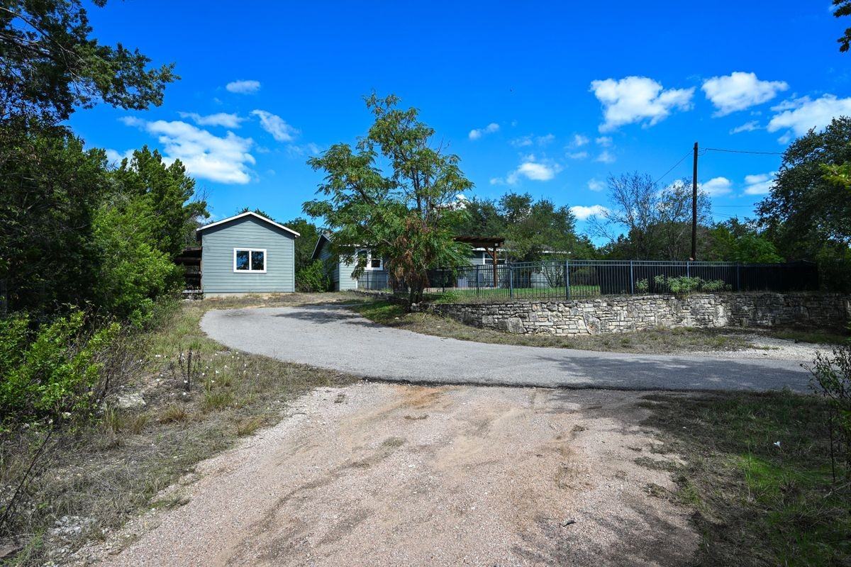 4815 Eck Ln - Photo 2 of 3
