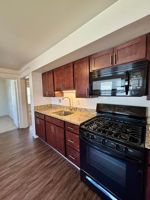 featured image of 90 Laverack Ave ##03