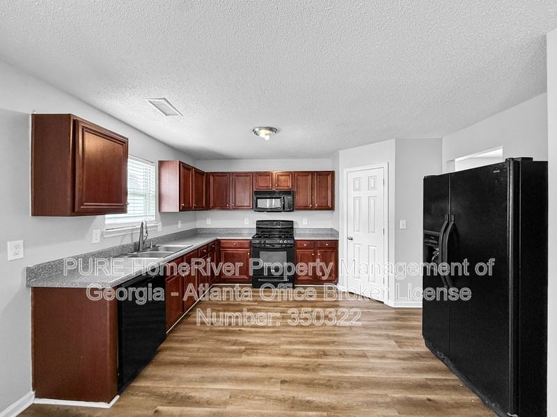 131 Laughlin Dr - Photo 6 of 24