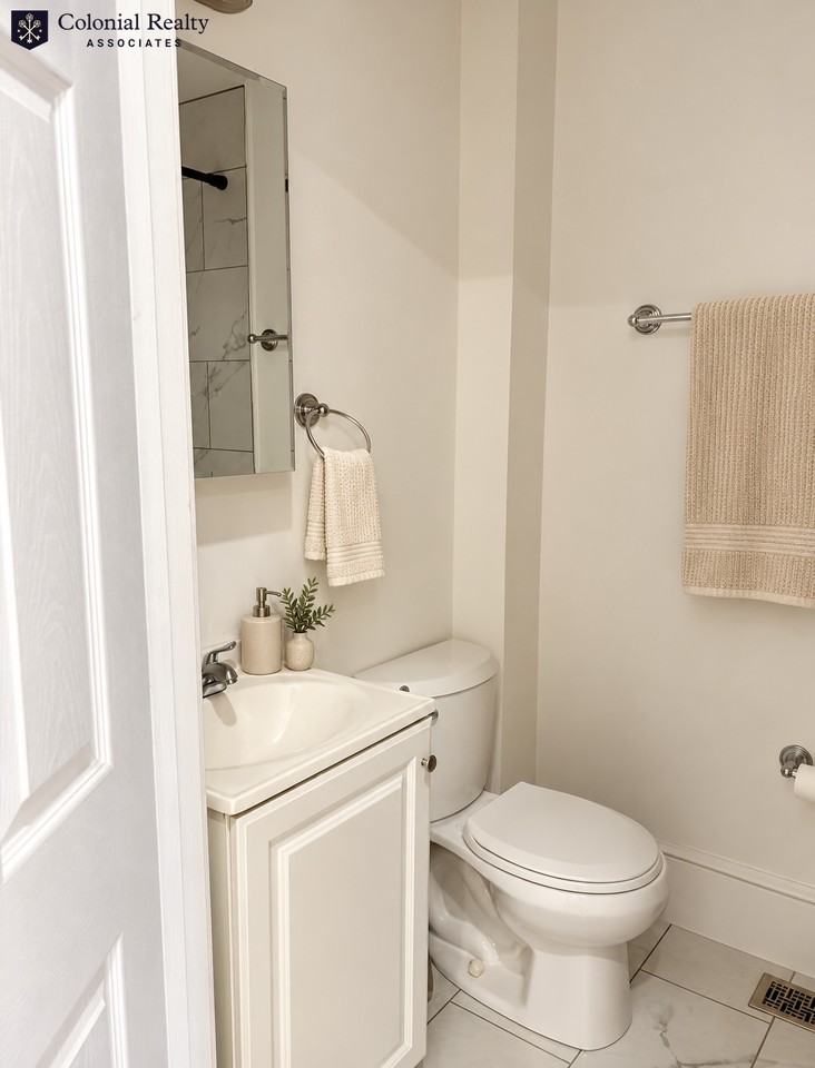 112 South St #1 - Photo 3 of 6