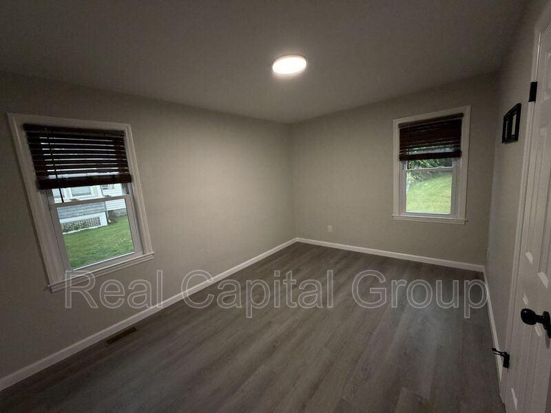 397 Ballston Rd - Photo 7 of 34