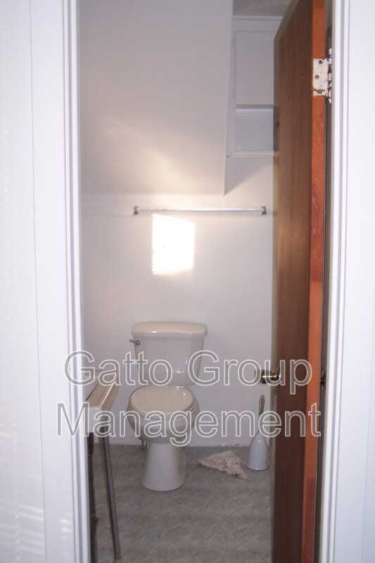 15989 Mill St - Photo 2 of 36