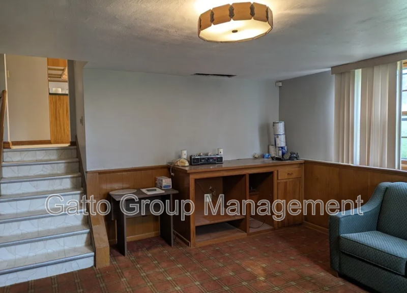 13609 Old State Rd - Photo 2 of 12