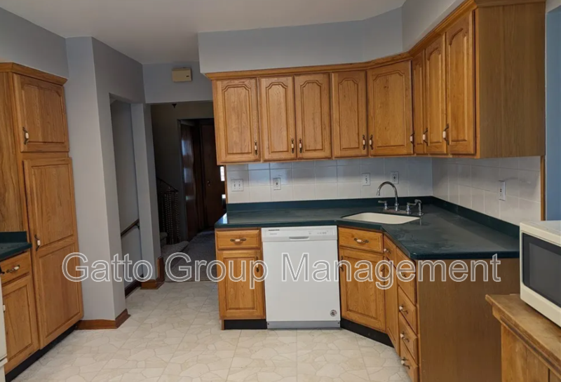 13609 Old State Rd - Photo 3 of 12