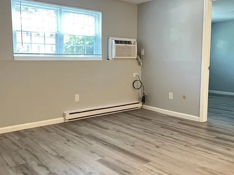 4 Maple Crest Cir #A - Photo 6 of 11