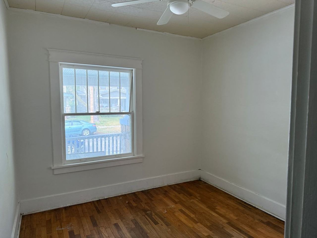 1713 Sw 15th St - Photo 3 of 6