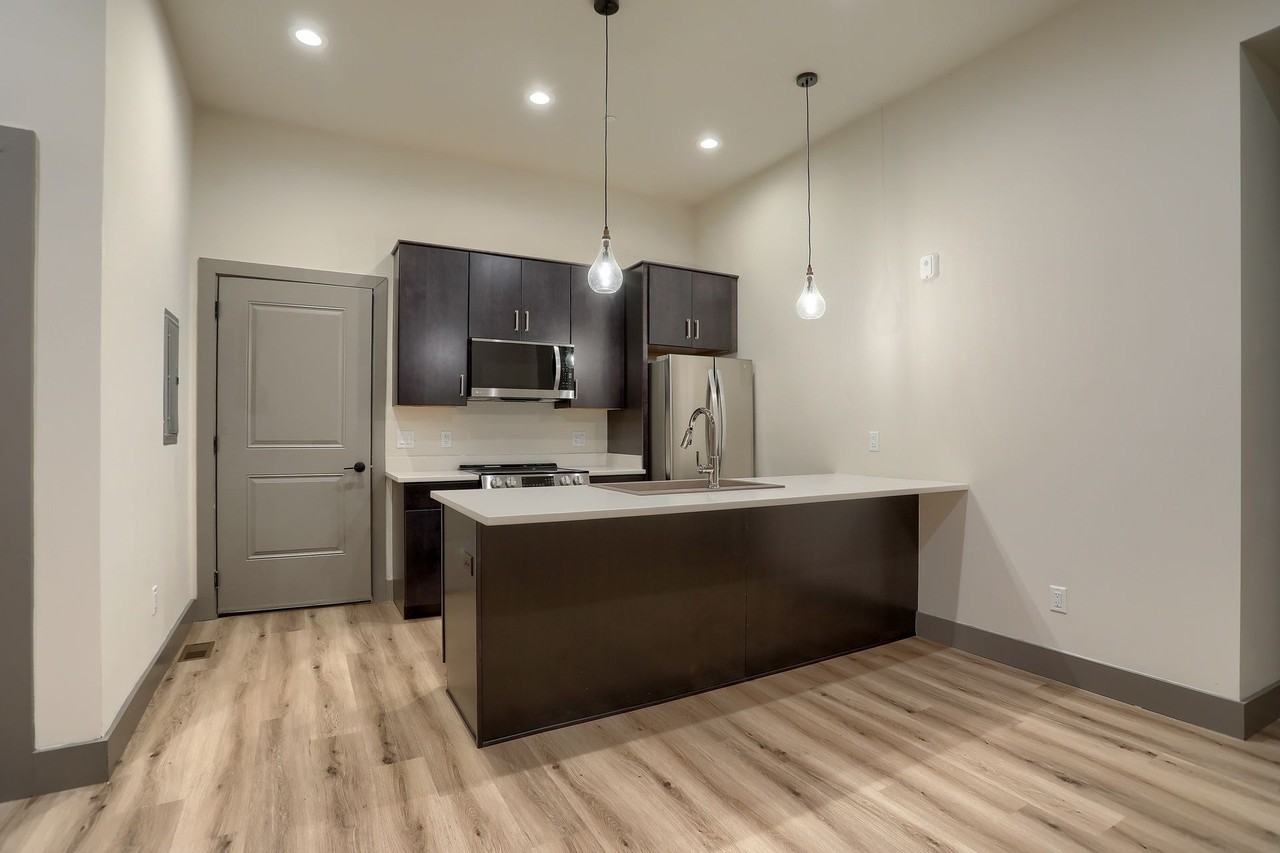 260 Boas St - Photo 6 of 50