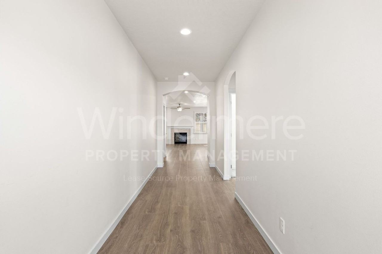8616 W 8th Ave - Photo 4 of 33