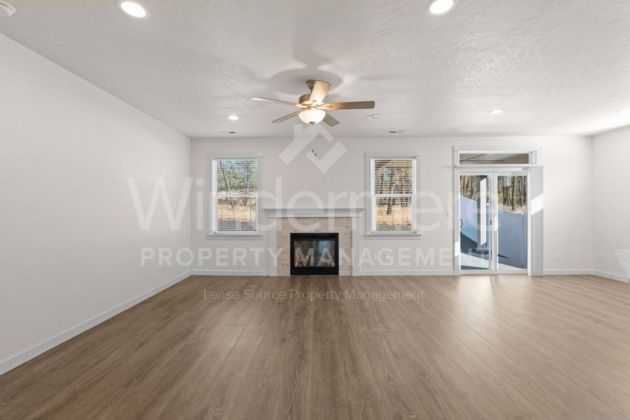 8616 W 8th Ave - Photo 5 of 33