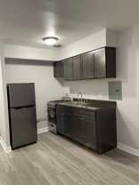 1040 Hollywood - Photo 1 of 1
