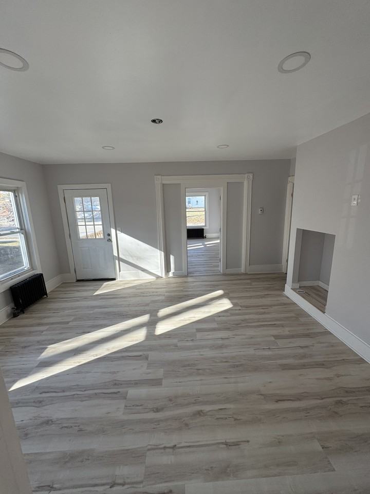Pleasant St #1 - Photo 5 of 9
