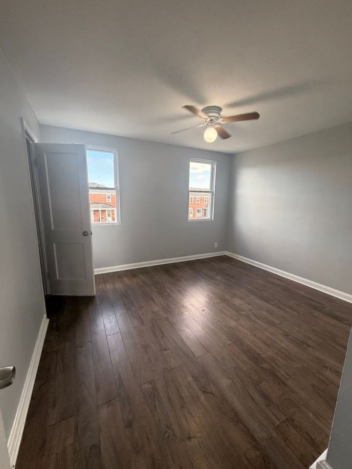 7822 Saint Fabian Ln - Photo 4 of 19