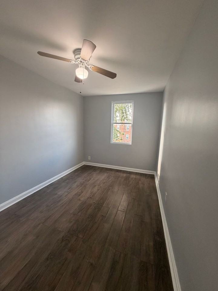 7822 Saint Fabian Ln - Photo 5 of 19