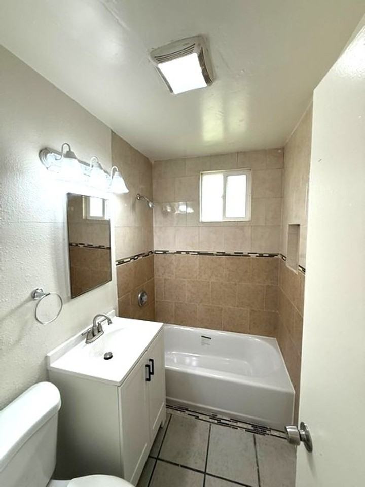 4522 11th St #4526A - Photo 6 of 7