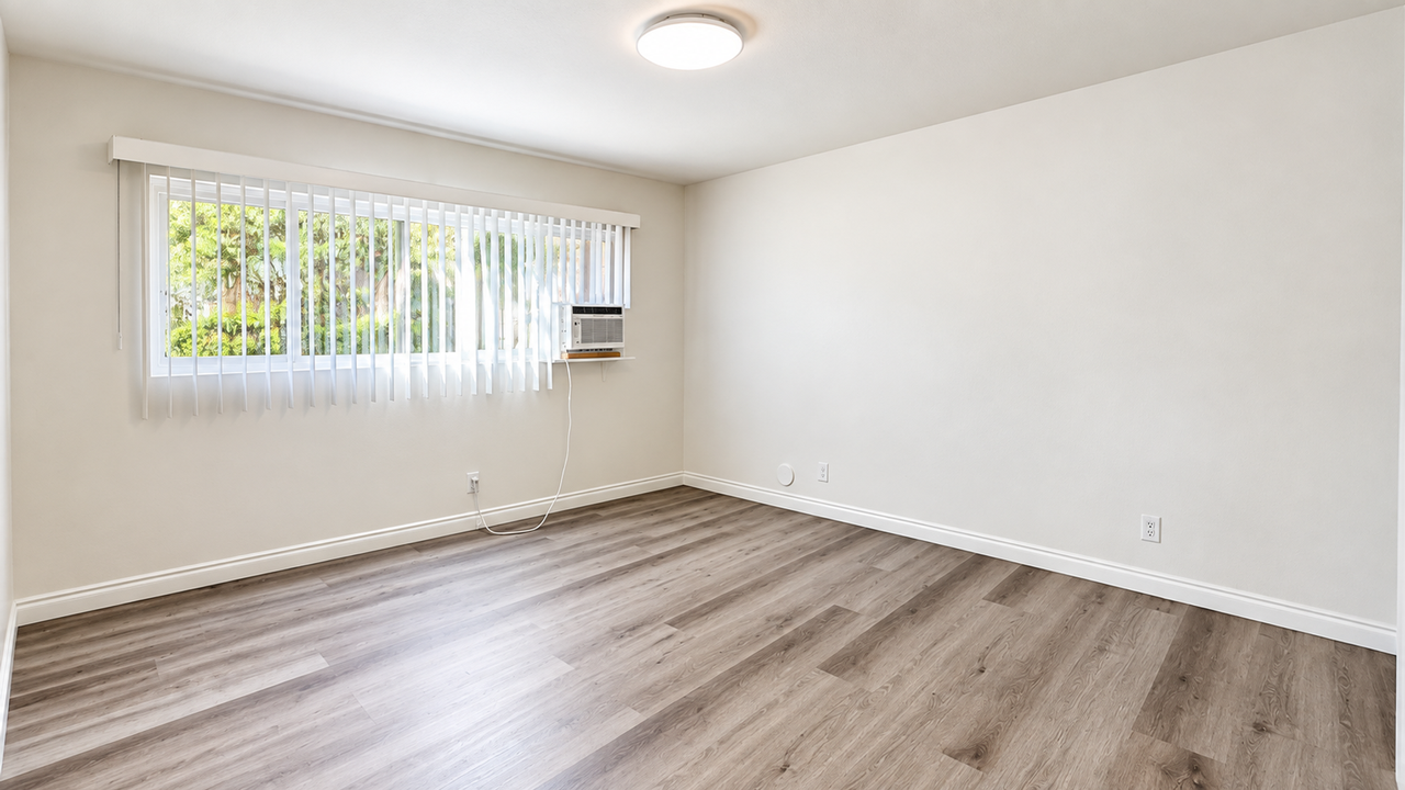 515 CATKING LLC (FVA) - Photo 4 of 33