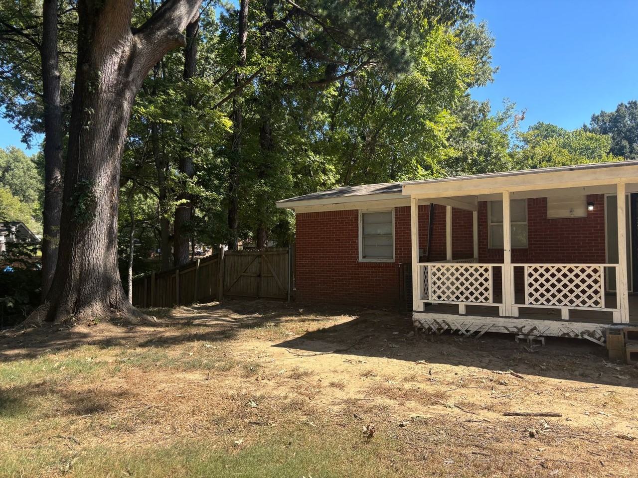 3957 Balfour St - Photo 5 of 24