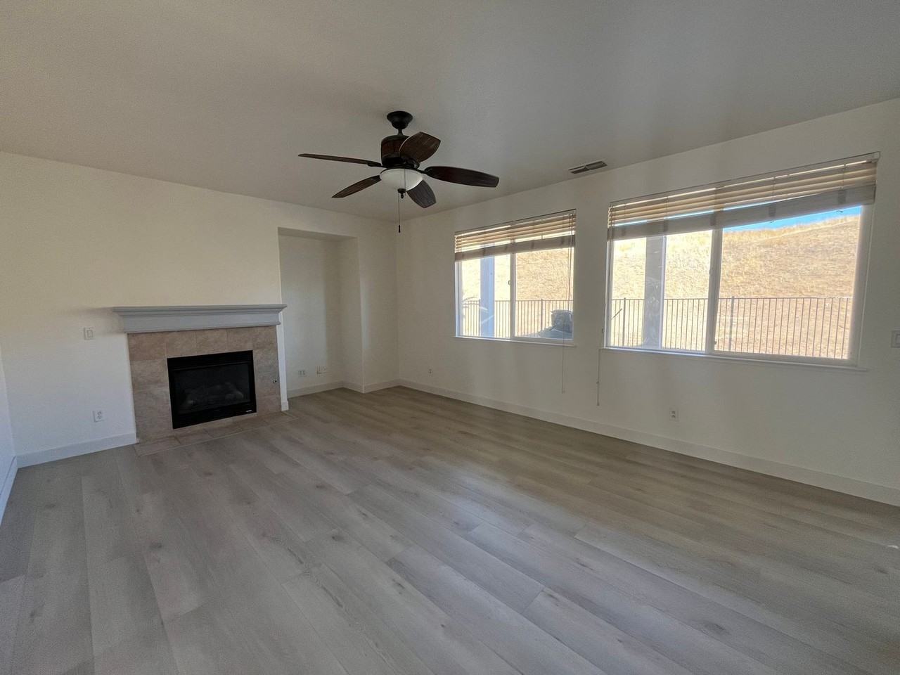 9501 Sarazen Ct - Photo 4 of 12