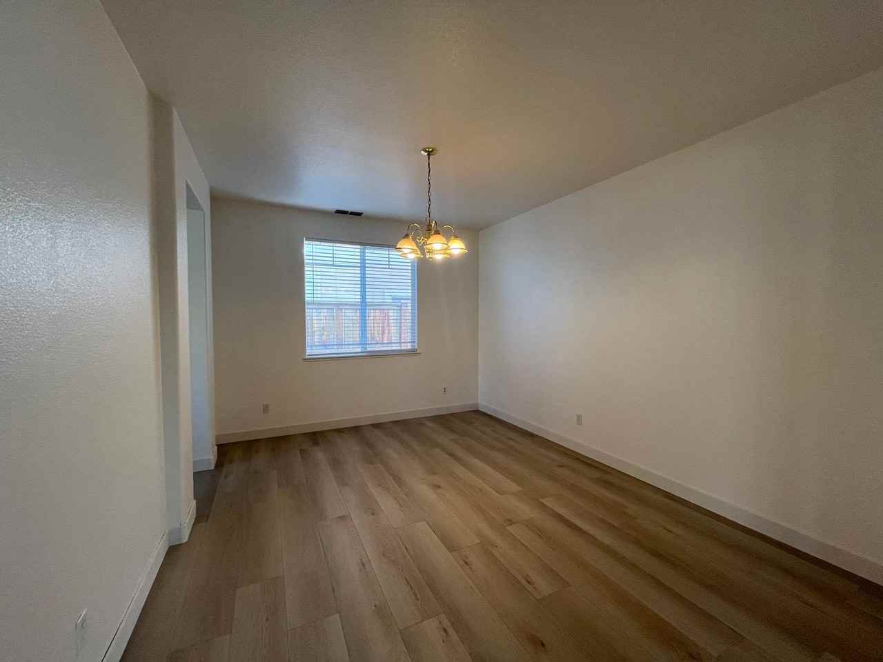 9501 Sarazen Ct - Photo 5 of 12