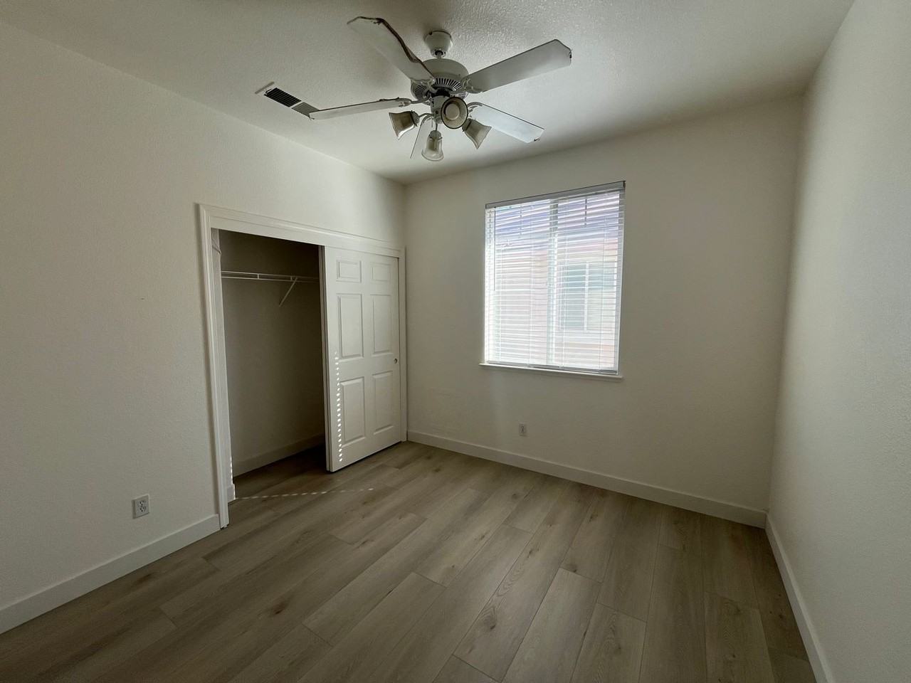 9501 Sarazen Ct - Photo 6 of 12